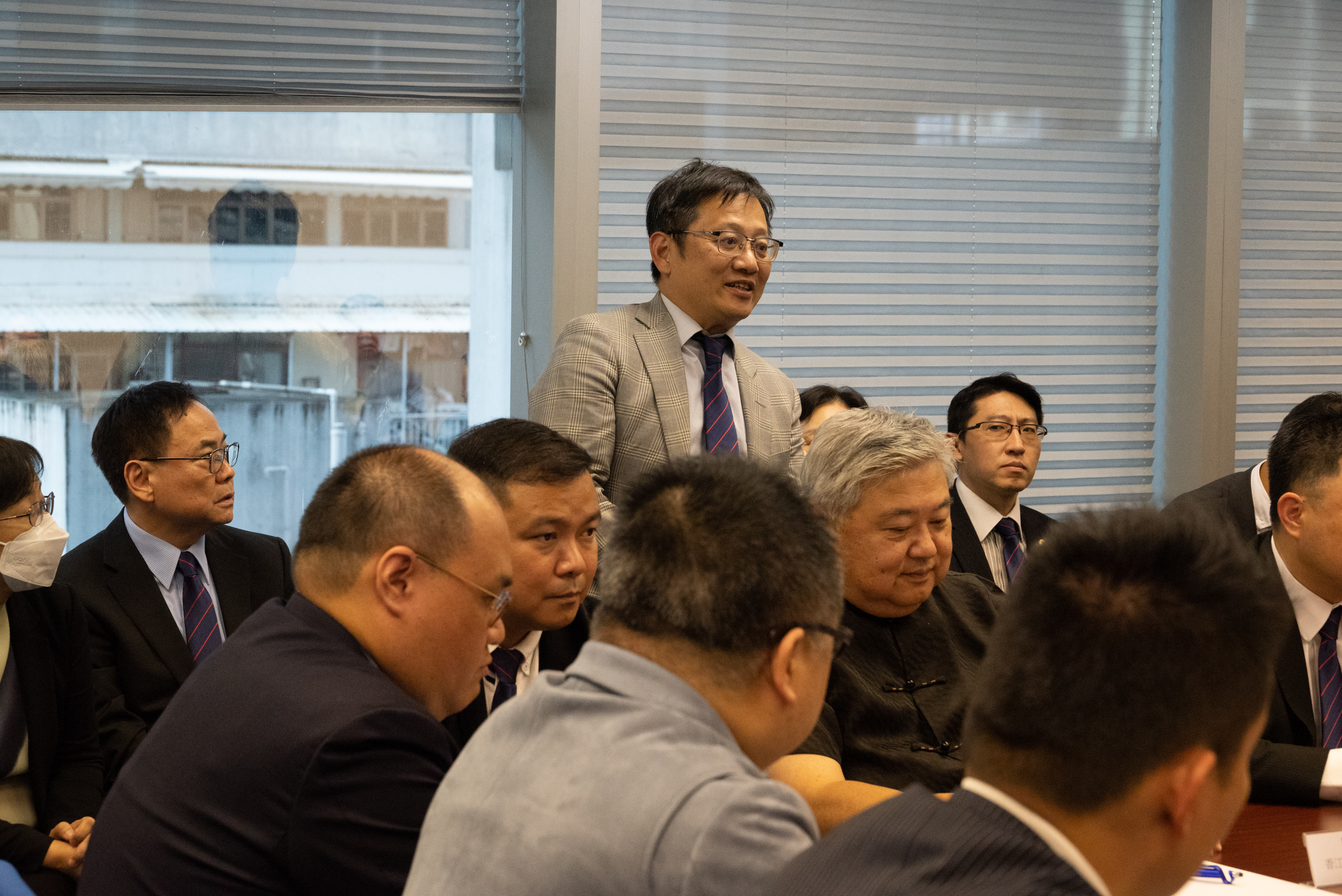 香江聚賢前往新民黨總部進行拜訪交流