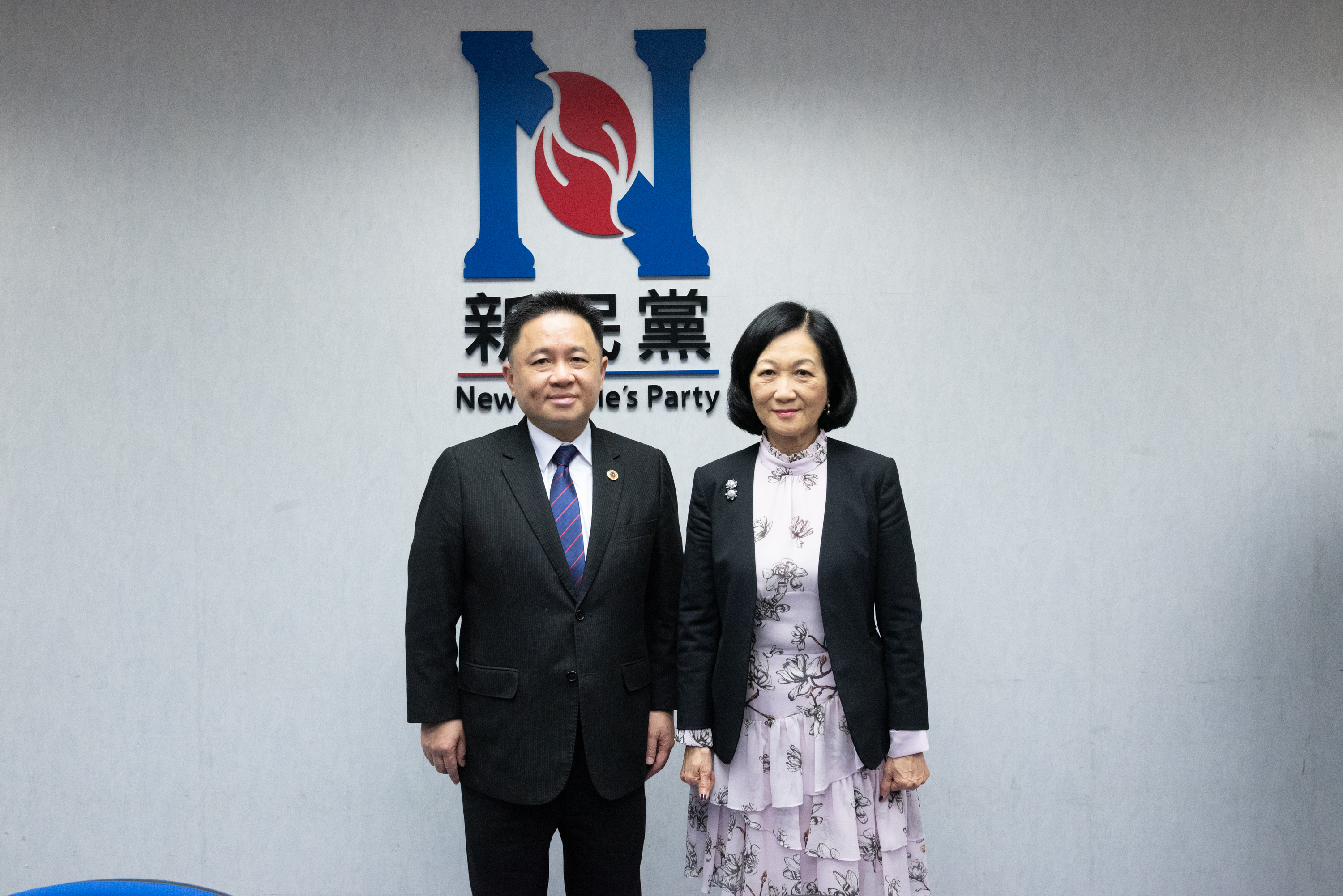 香江聚賢前往新民黨總部進行拜訪交流